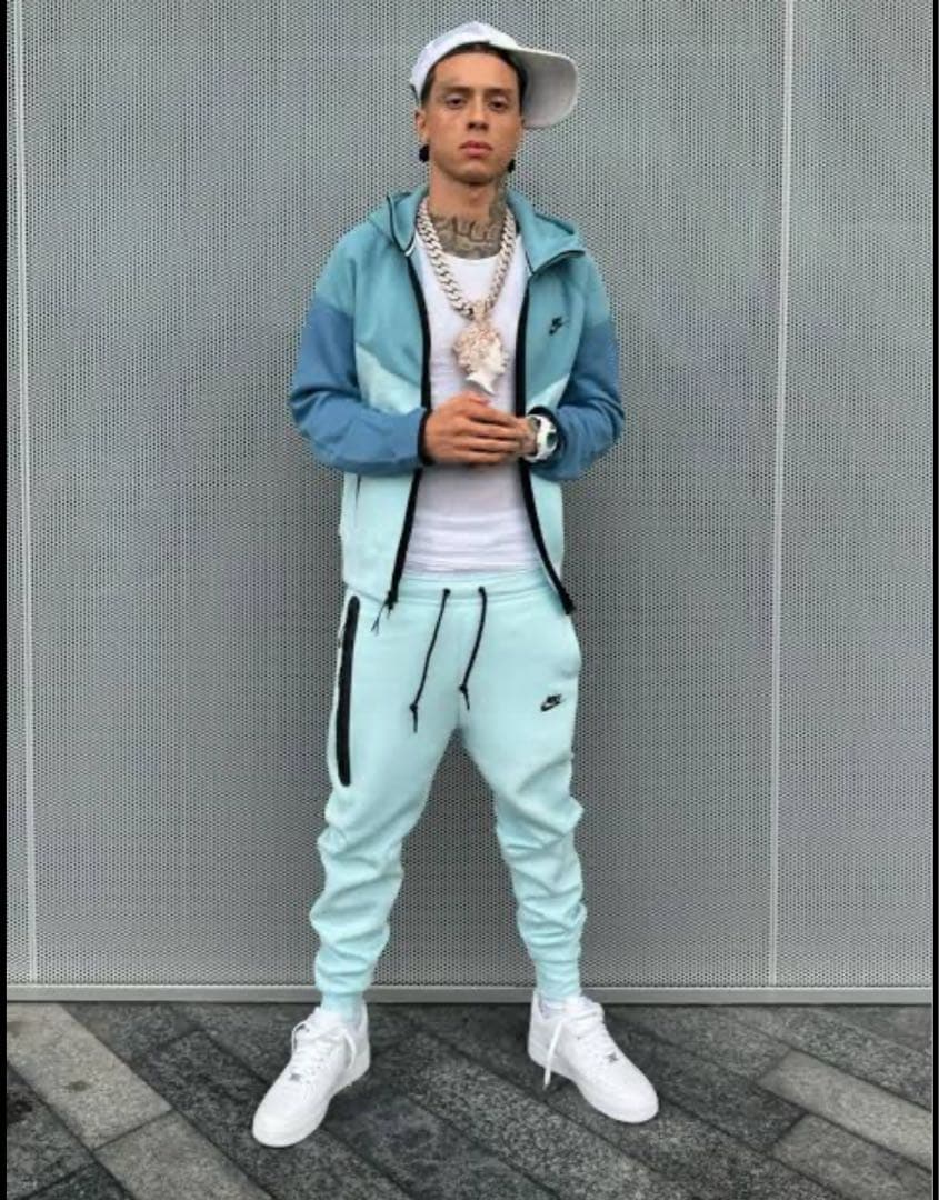 テックフリース　NIKE 上下　セットアップ　XS 海外限定