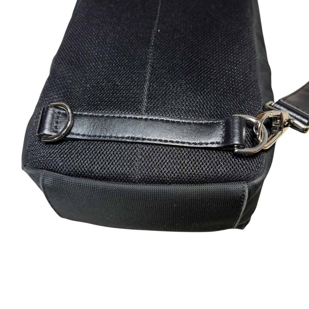 Paul Smith ポールスミス　ボディバッグ レザー　ブラック