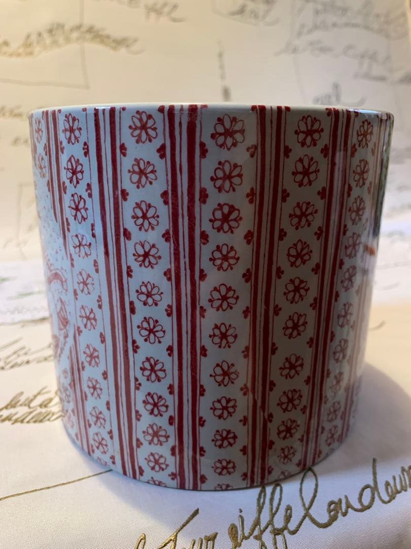 ビヨンヴィンブラッド　レアなニモール窯ビンテージの12月の赤フラワーポットです！