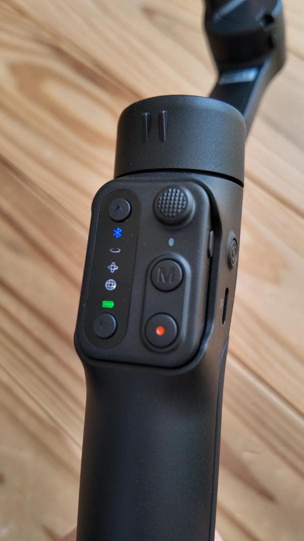 C*a様 Hohem iSteady V3 AI自動追跡3軸スマホジンバル