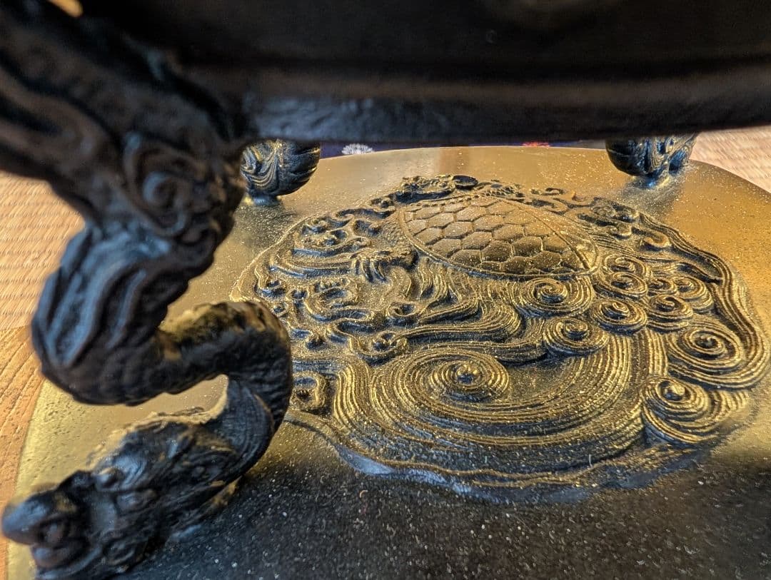 金属工芸　鋳銅　大型香炉　雲龍紋　高岡銅器　米田秀保