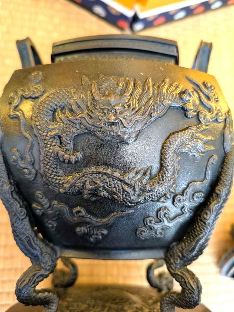 金属工芸　鋳銅　大型香炉　雲龍紋　高岡銅器　米田秀保