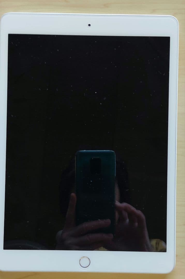 iPad シルバー 本体