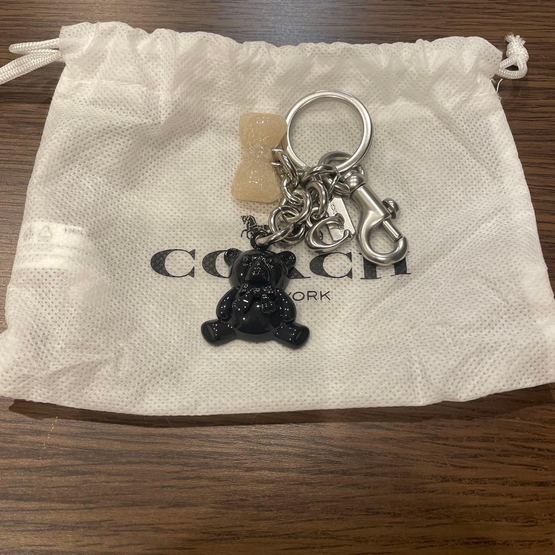 coach クマ型キーホルダー　2種類
