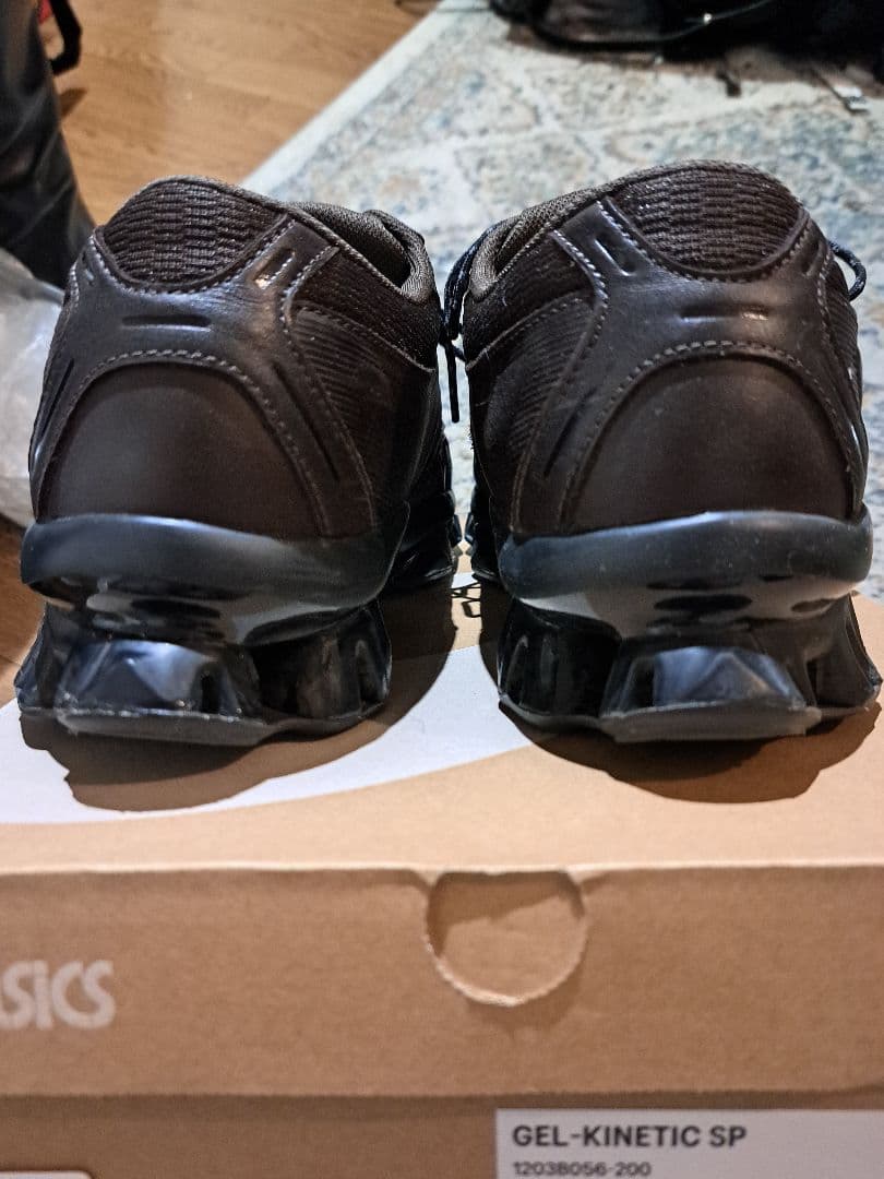 今週限定ASICS　GEL-KINETIC SP　ブラウン