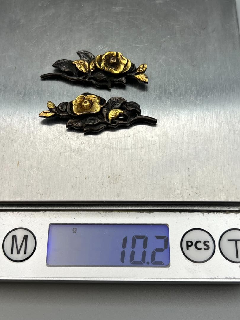 【海】江戸明治期　花形　手彫　目貫　１対　鍍金銅製　骨董品