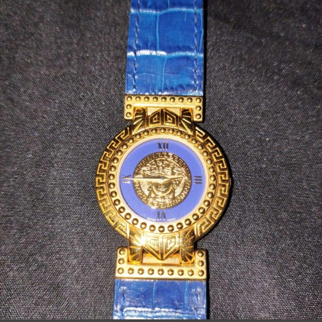 未使用　ジャンニ・ヴェルサーチ　 腕時計 　ウォッチ メデューサ　ゴールド