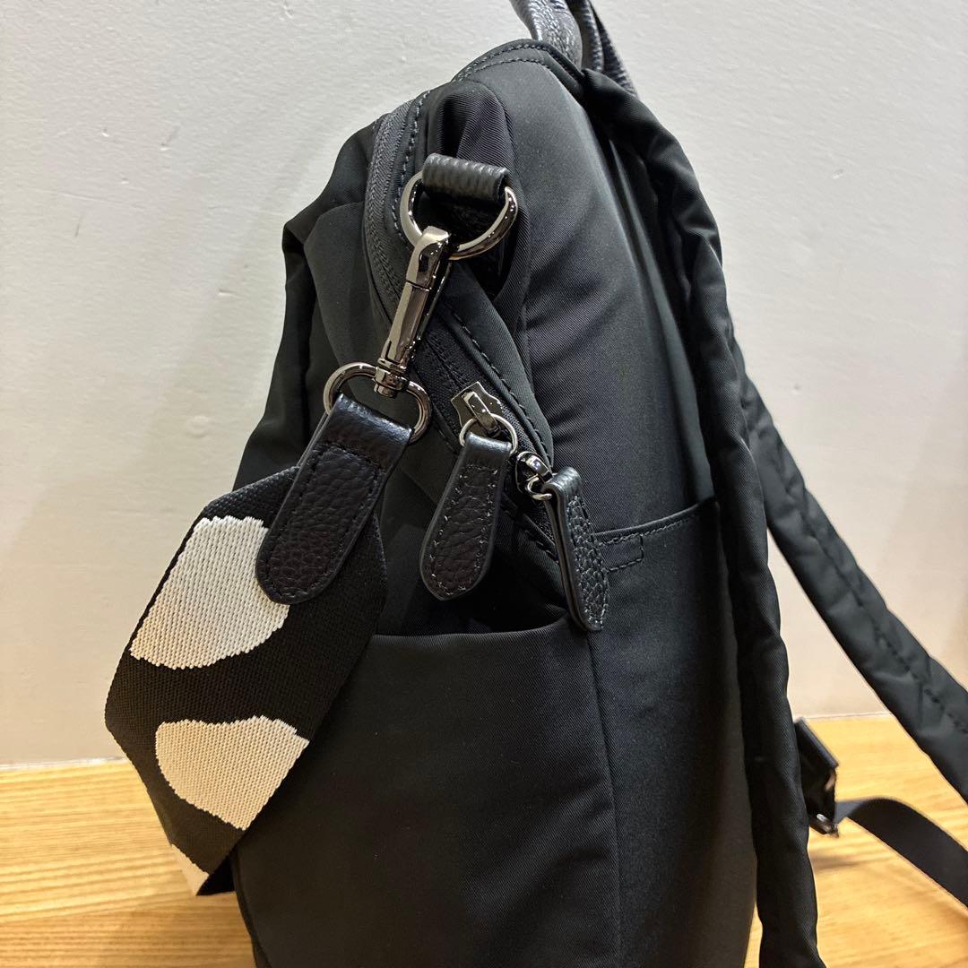 極美品　イアパピヨネ 柄ワイドテープリュック＆ショルダーバッグ　ドット