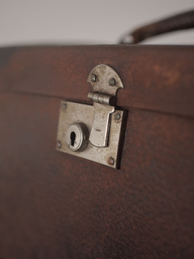 鞄　皮　針箱　箱　収納　カバン　古家具　古道具　アンティーク　昭和レトロ