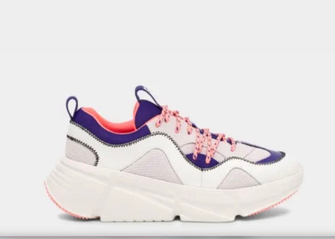 UGG スニーカー　カレレース