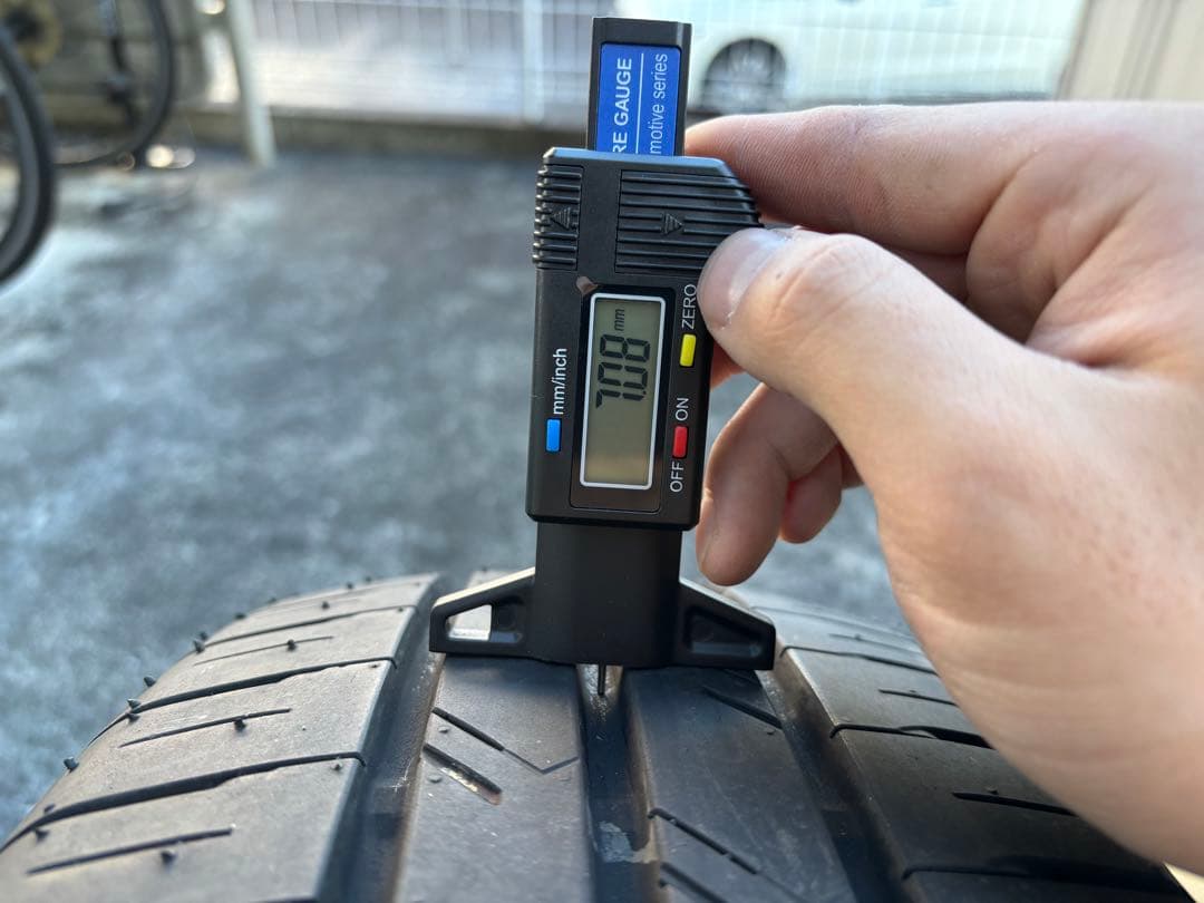 2025年製 YOKOHAMA BluEarth-FE 17インチ