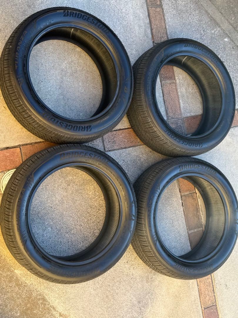 【バリ溝】使用期間1カ月強！ブリヂストンTURANZA 235/50R19