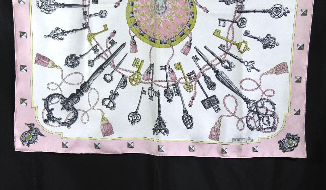 美品　HERMES エルメス　大判スカーフ　カレ90　 D553