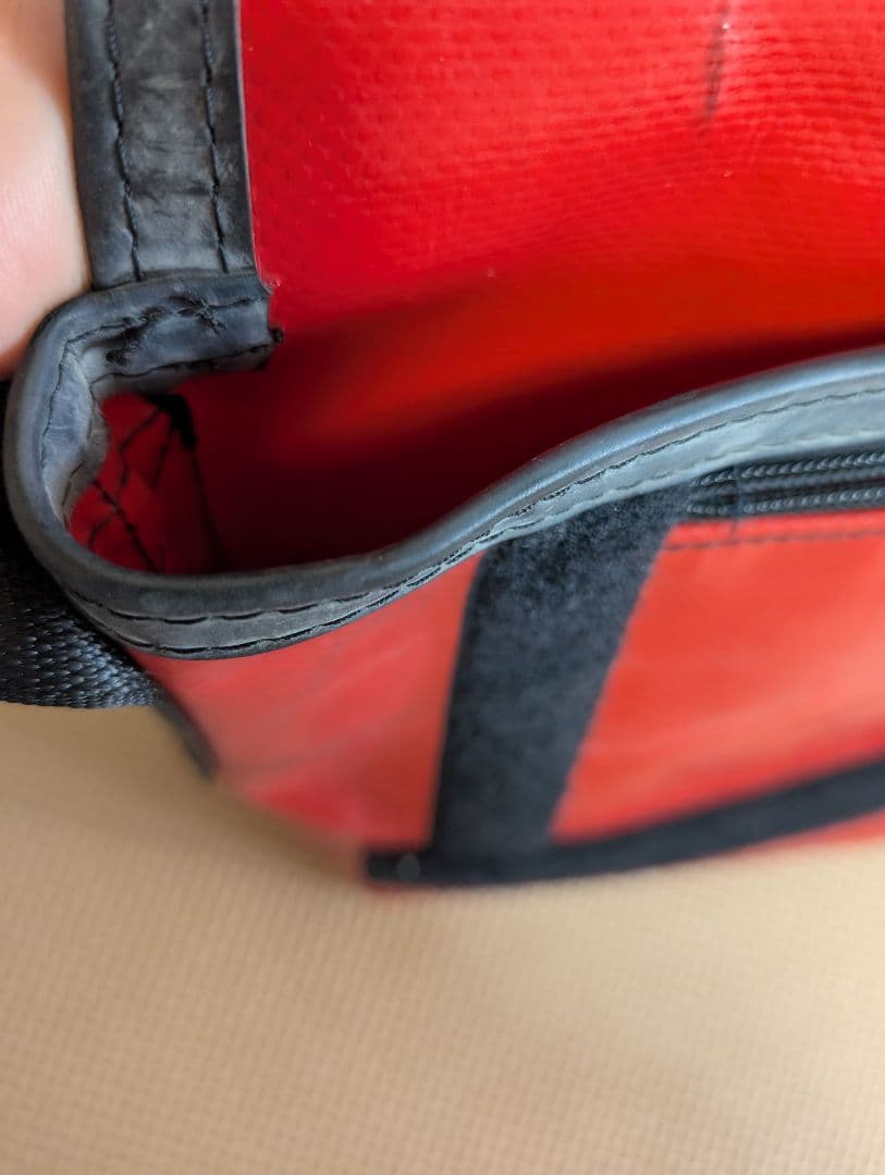 FREITAG ショルダーバッグ 赤×白