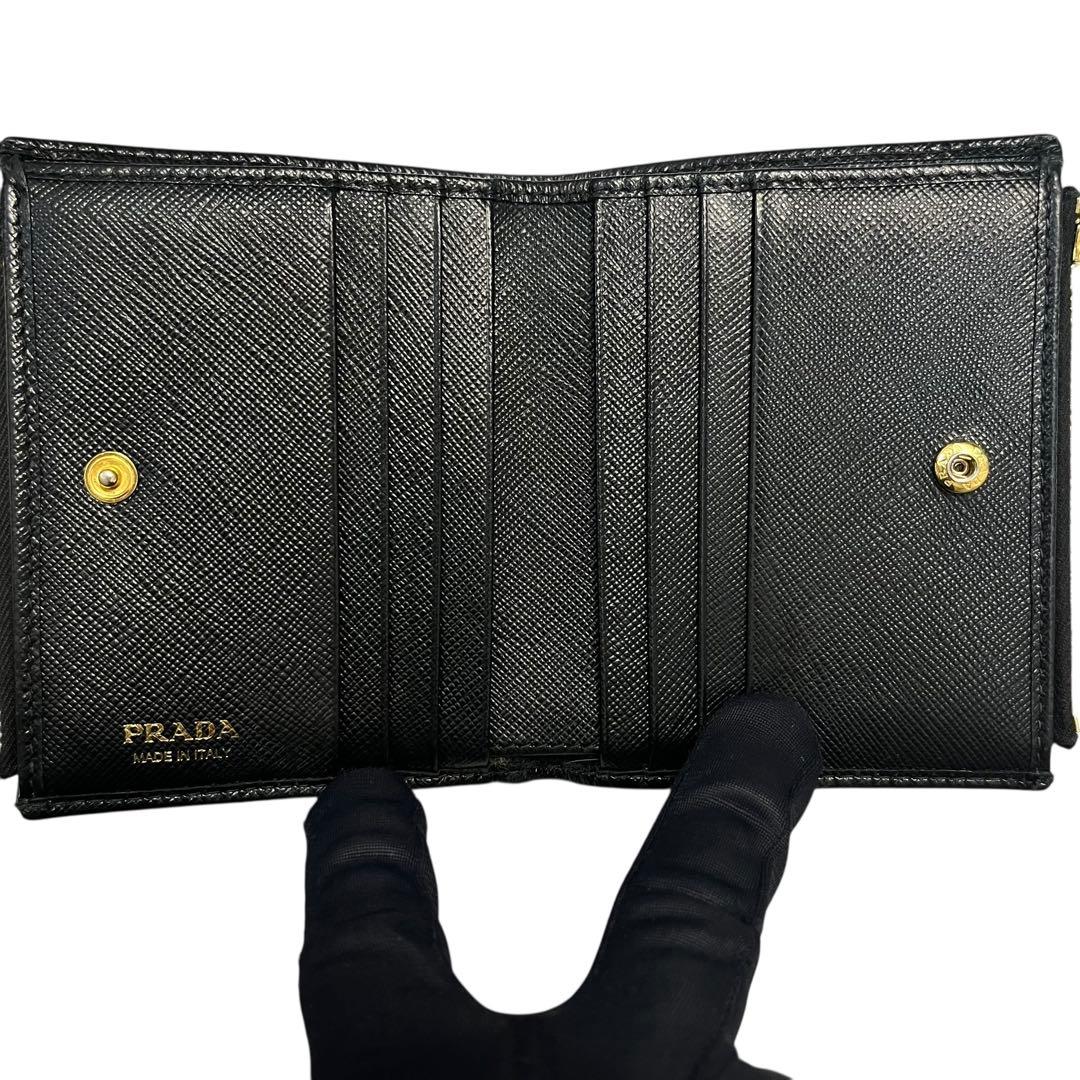 希少✨プラダ 二つ折り財布 ダブルファスナー サフィアーノ ロゴ金具 ブラック
