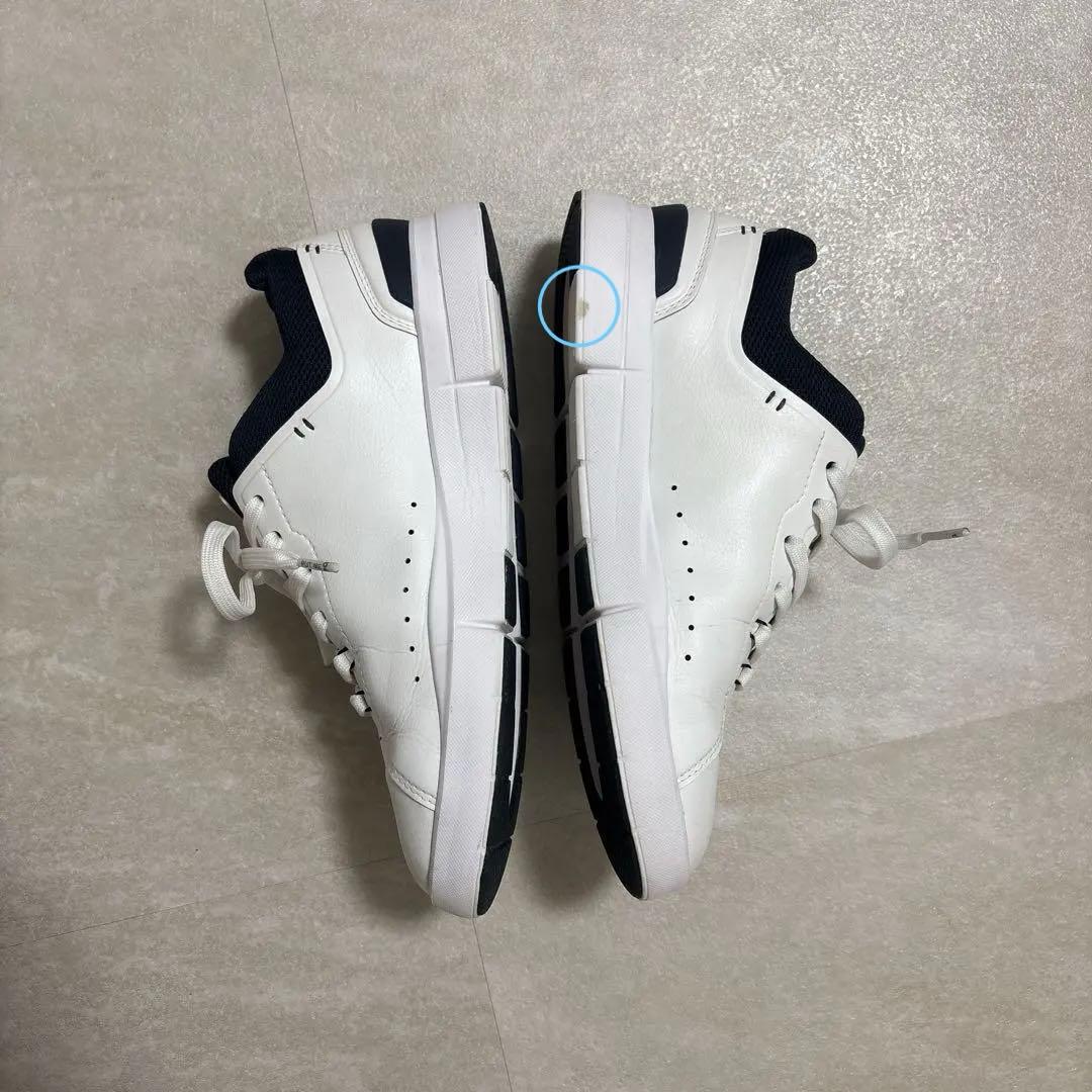 on スニーカー ホワイト/ネイビー