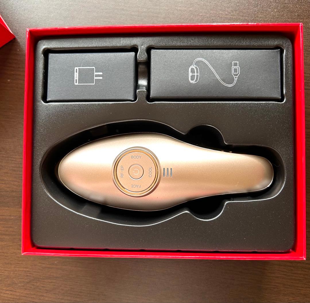 ME ラボンエクラ　IKKOプロデュース美顔器