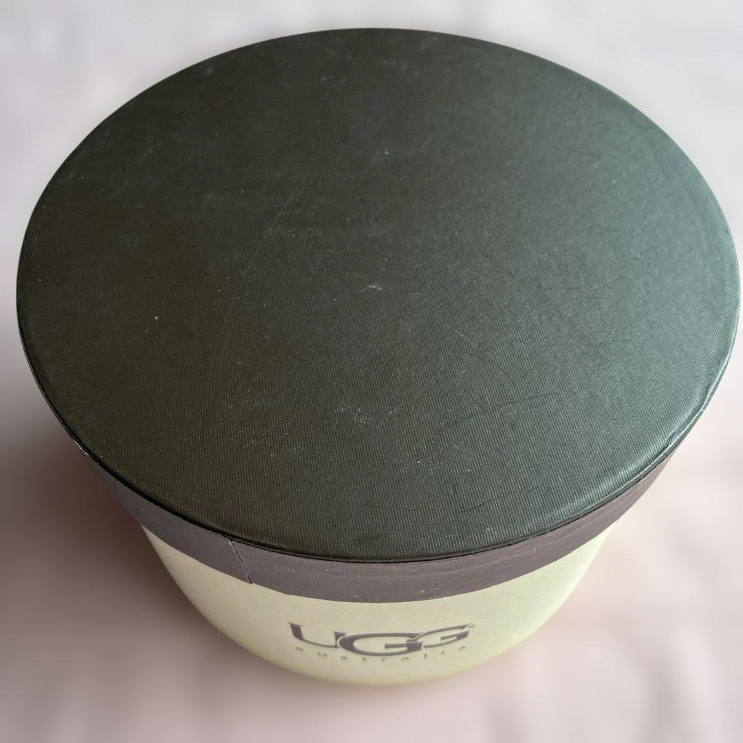 UGG グレー ファー イヤーマフ　未使用品　新品タグとケース付き