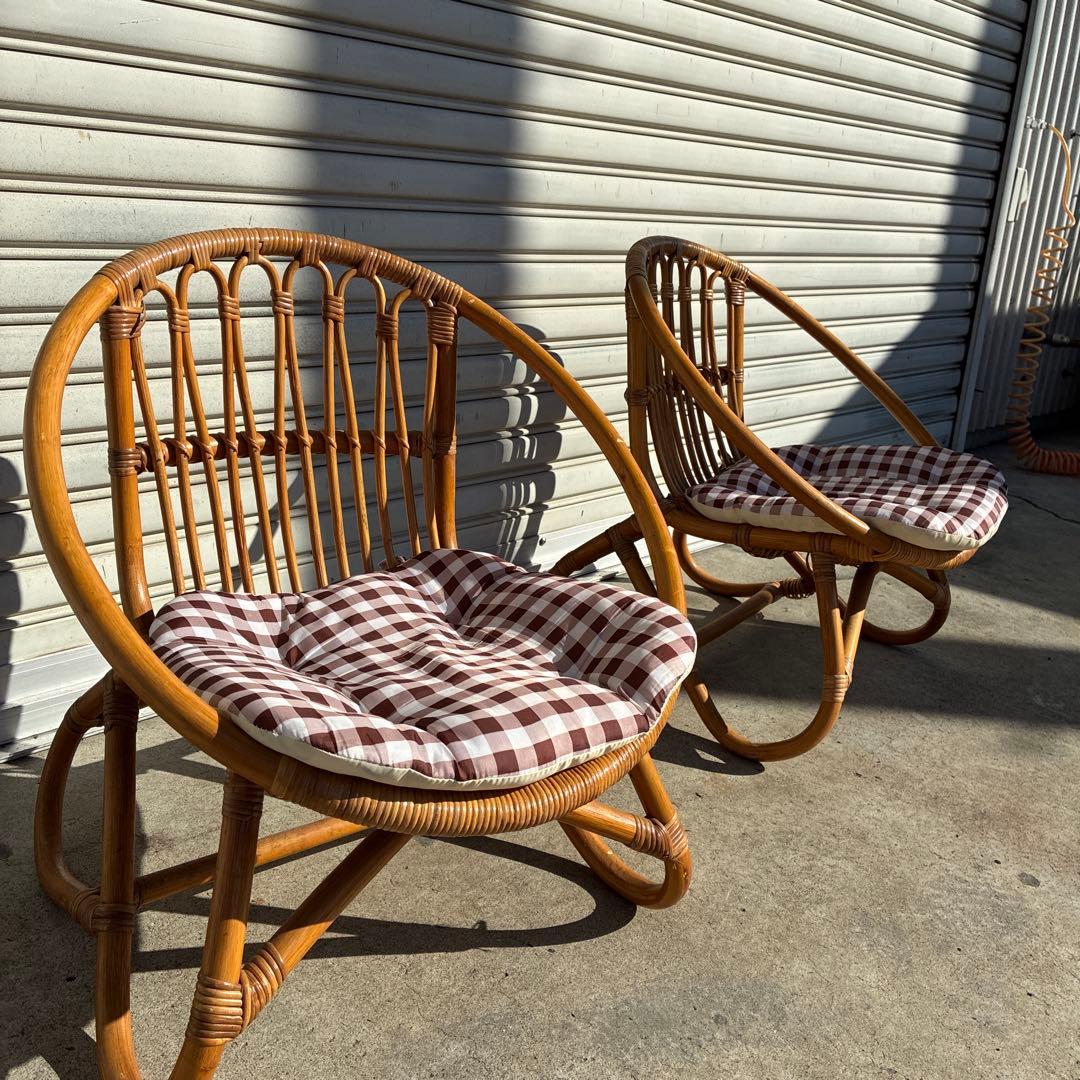 円形椅子2脚セット