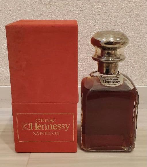 【古酒】Hennessy Napoleon Silver Top 赤箱付き