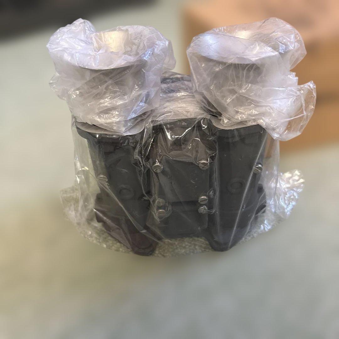 AUTO art DESIGN キャブレター型 塩、胡椒 調味料ケース