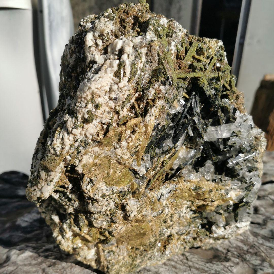 グリーンエピドート　原石　11.6キロ　鑑賞石　石　置物　オブジェ　インテリア