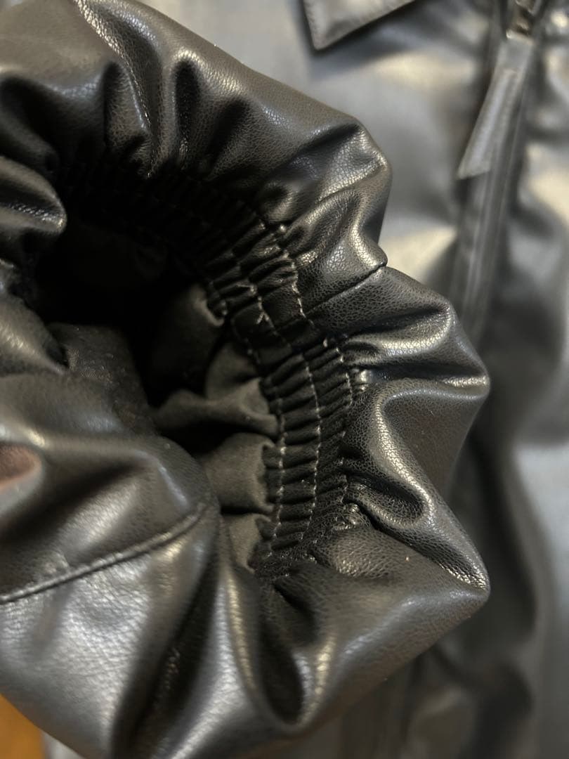 WERTHY ブラック クロップドジャケット