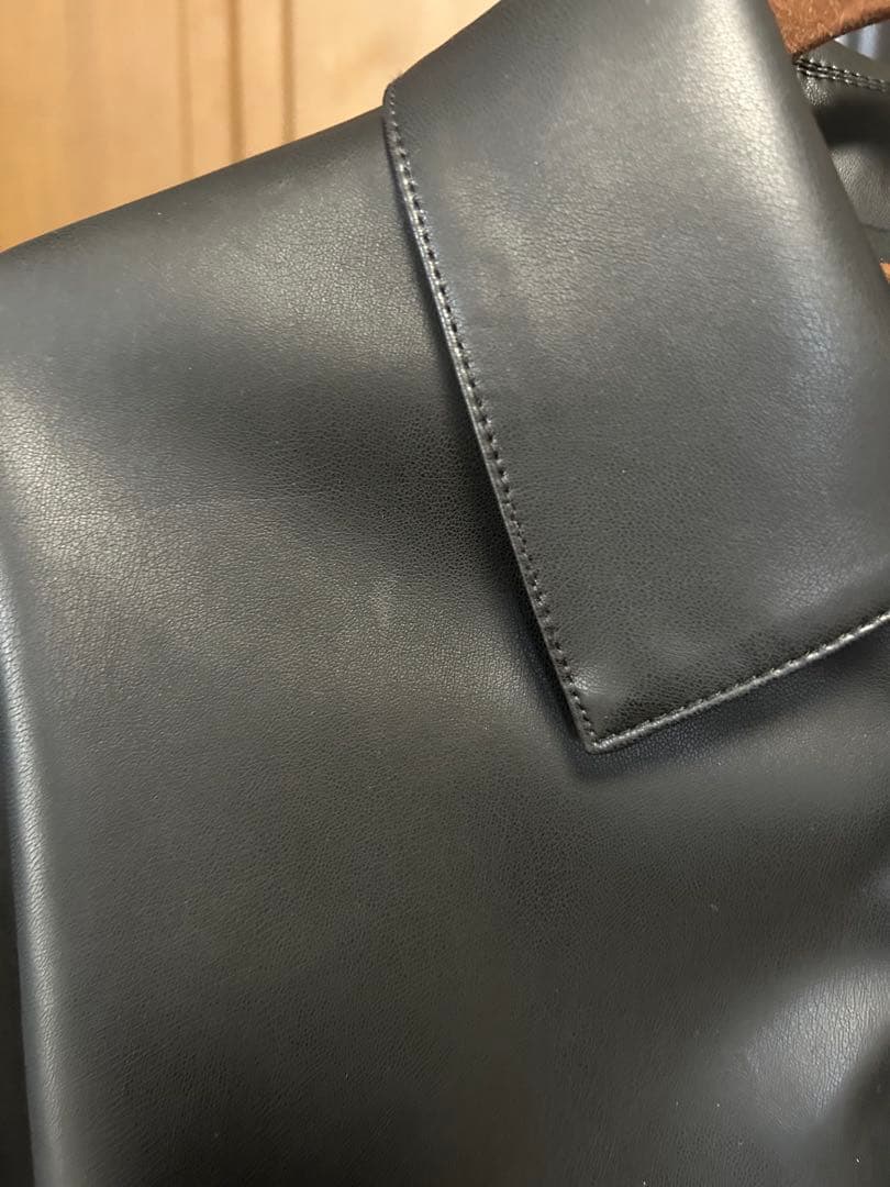 WERTHY ブラック クロップドジャケット