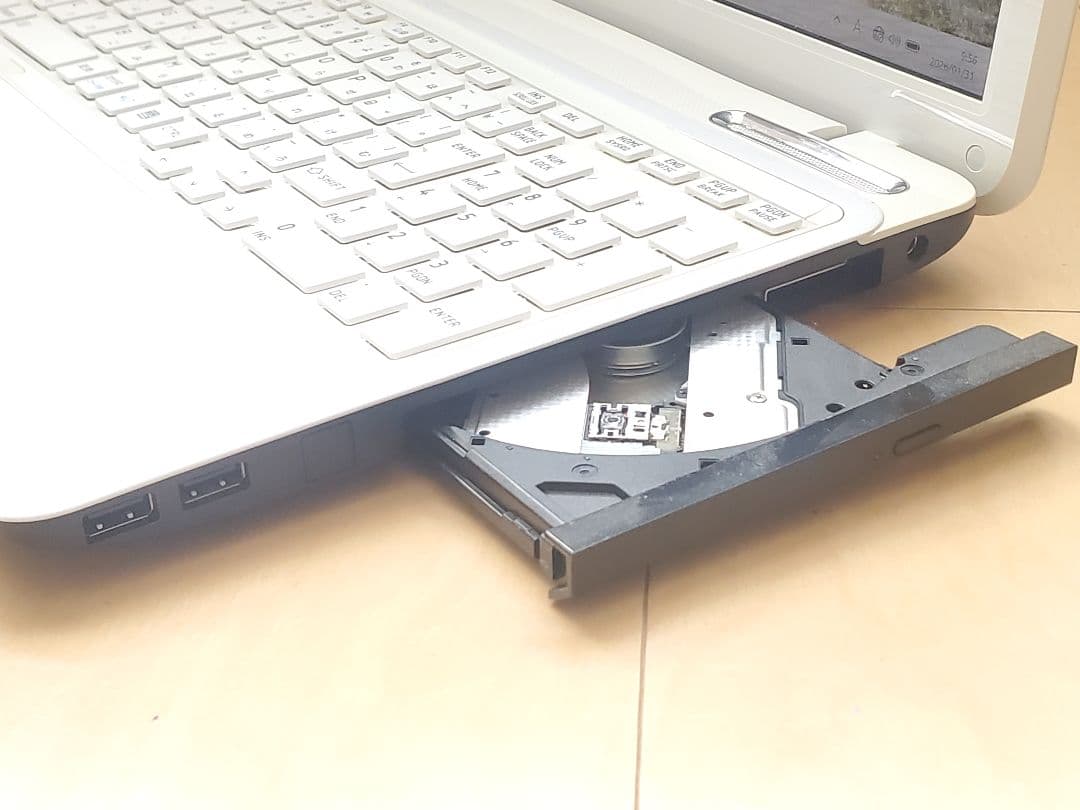 超高速東芝/Corei7/SSD240GB/メモリー16GB/オフィス2021