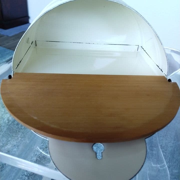 イマンホーロー・シャルロット セル缶 未使用品 美品です。希少