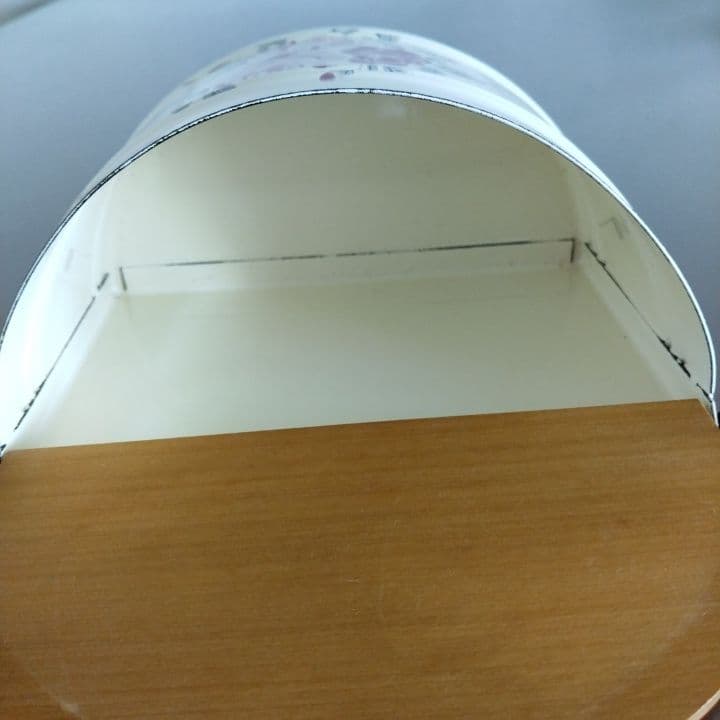 イマンホーロー・シャルロット セル缶 未使用品 美品です。希少