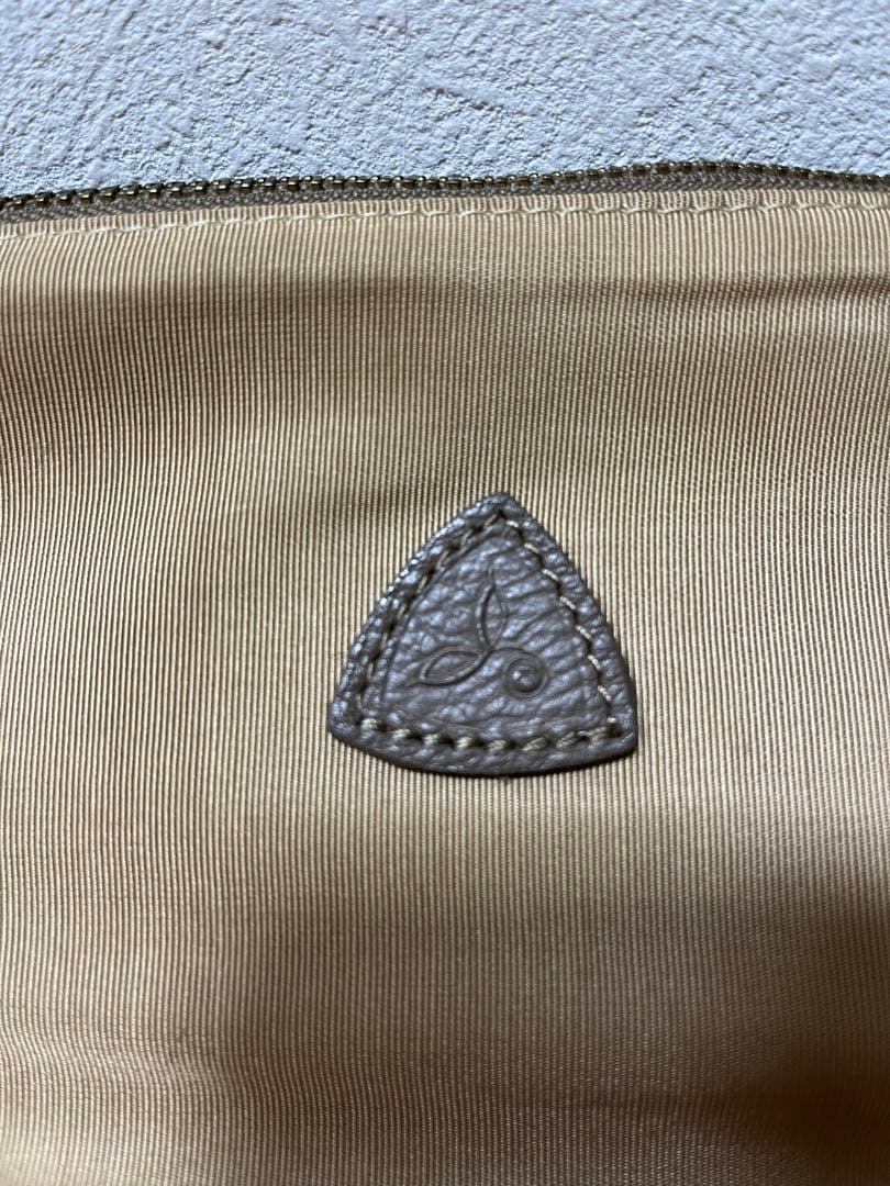 Magnu マヌー トートバッグ 大容量 グレー 革 レザー