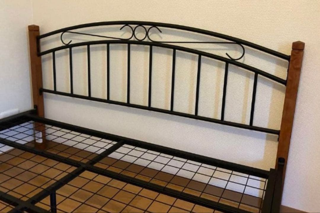 ニトリ　ベッドフレーム　ダブルベッド　アイアンフレーム