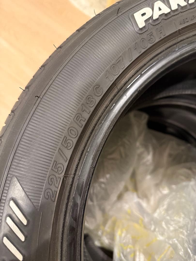 長*友様 YOKOHAMA PARADA 225/50R18 ホワイトレター　2