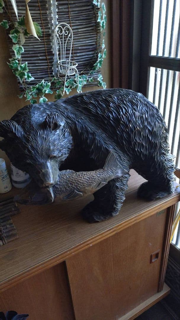 木製クマ彫刻(写真を追加しました)