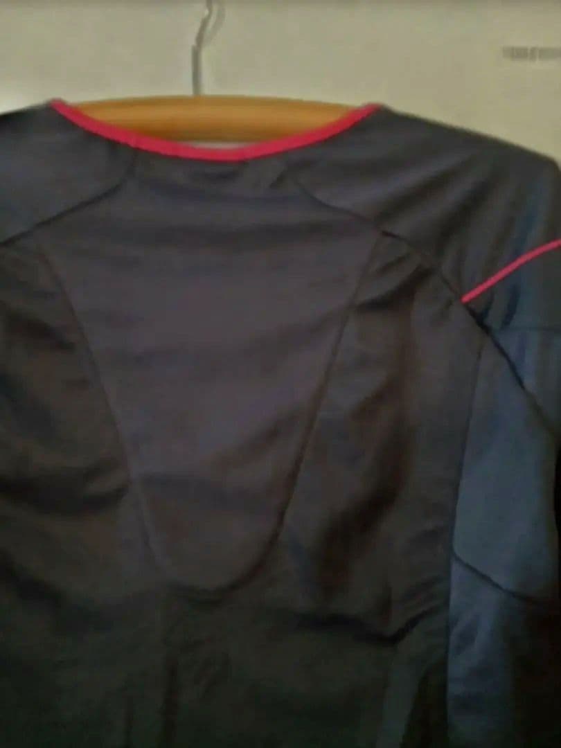 新品！アディダス〜レディースＵＶトレーニングウエア3点セット！