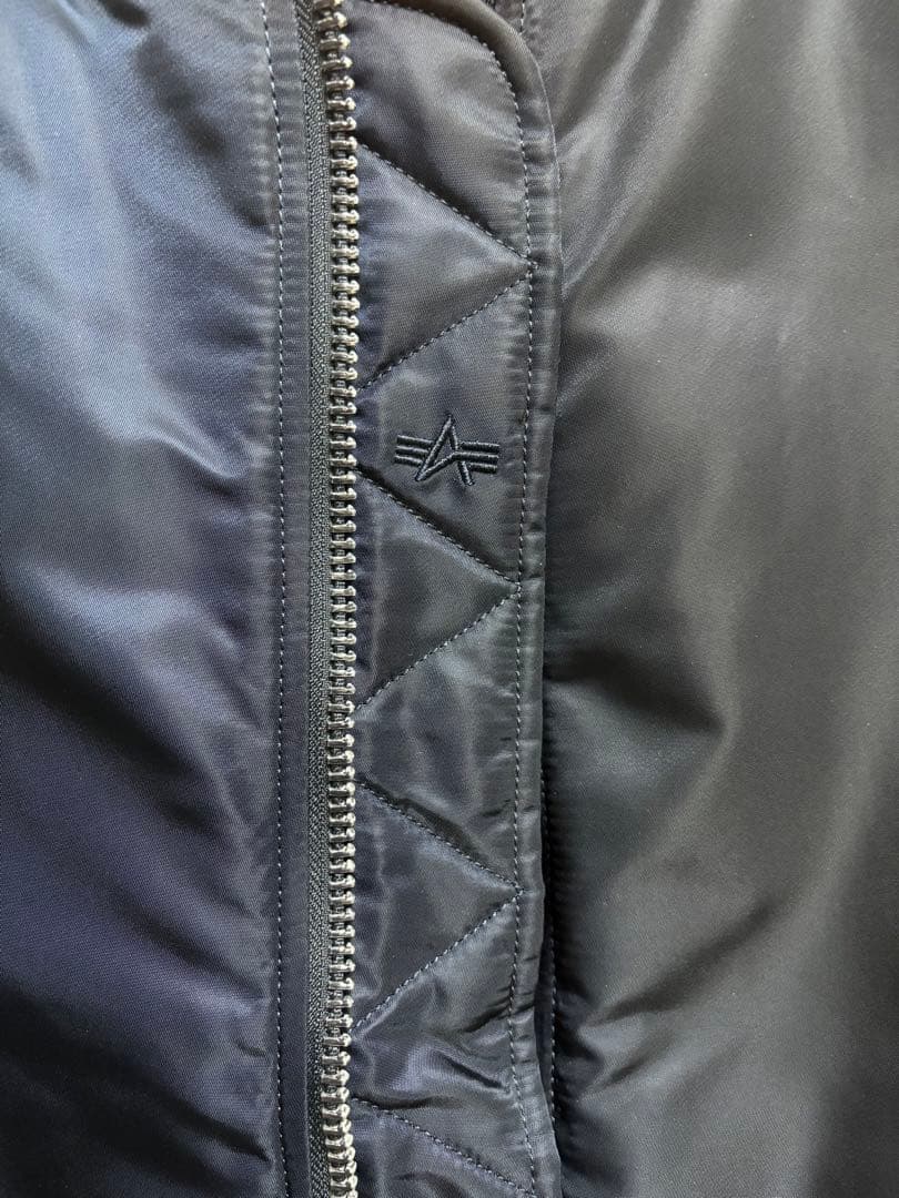 ネイビー MA-1 フライトジャケット