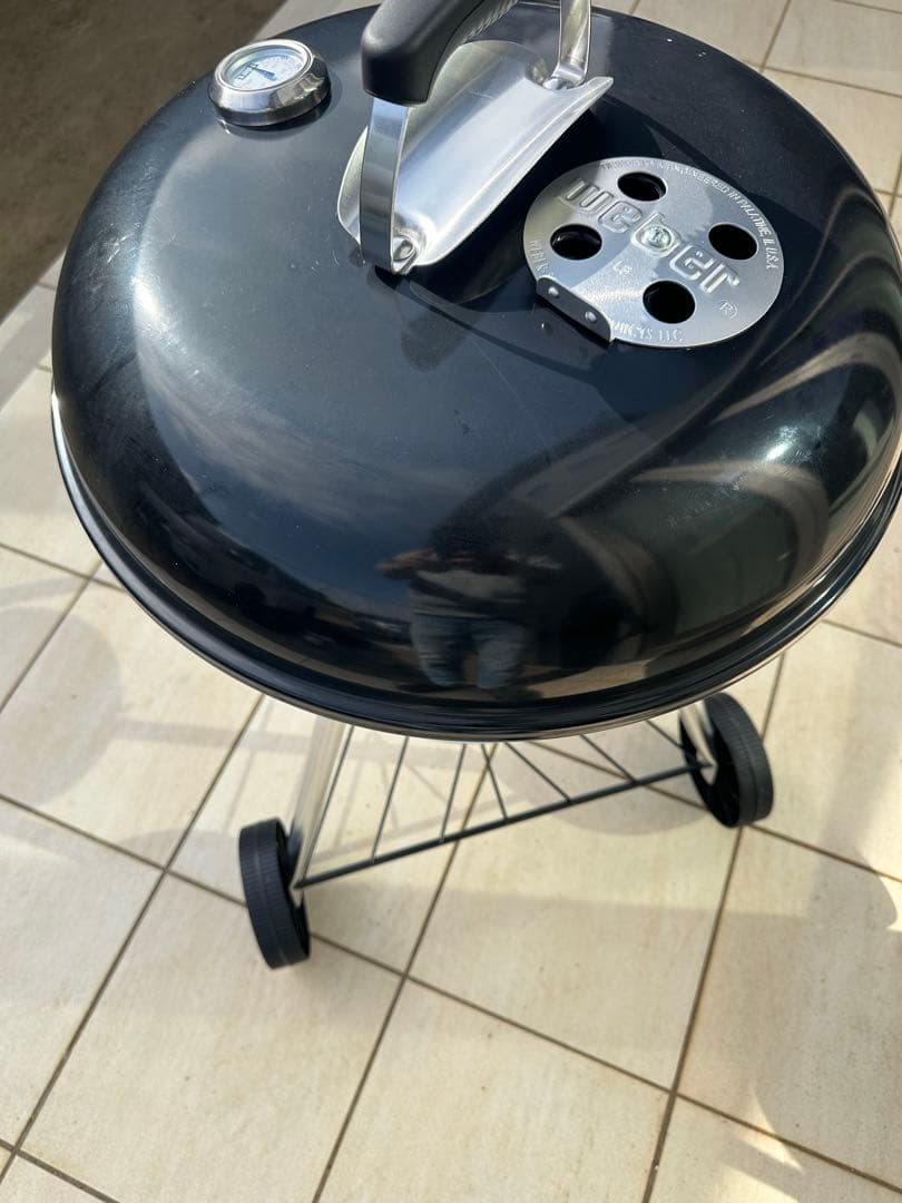 未使用　Weber 57cm Compact グリル Charcoal BBQ
