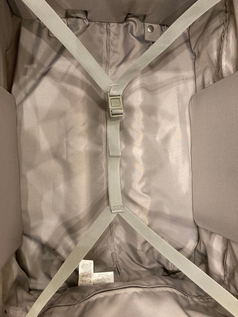 【無印良品】半分の厚みで収納できるソフトキャリーケース 63L ブラック