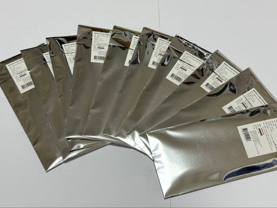 【韓国限定】　公式グッズ　鬼滅の刃　ランダム　日輪刀キーリング　コンプ