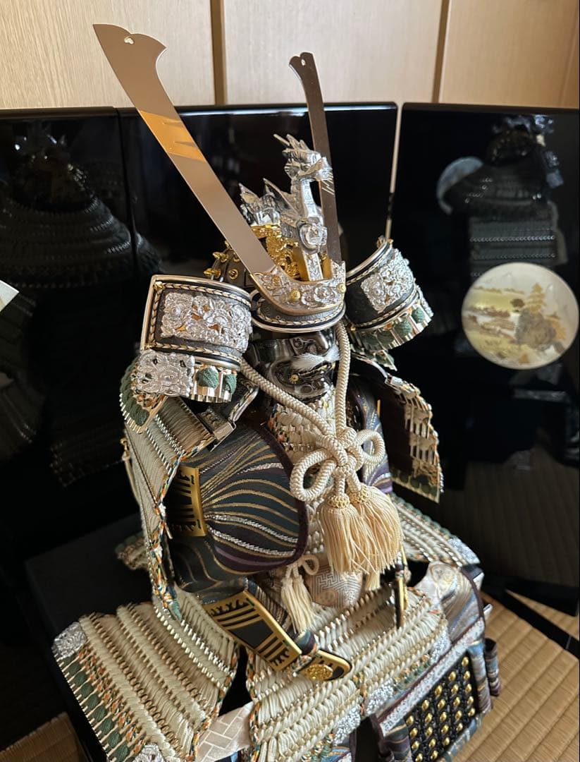 美品【鈴甲子雄山/ スズキネユウザン 】大鎧　正絹糸織　五月人形