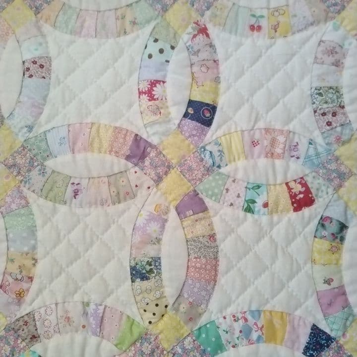 パッチワーク　ダブルウェディングリング　ハンドメイド　マルチカバー