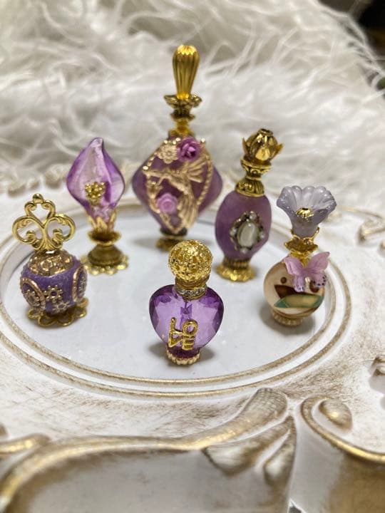 ★ ミニチュア　ビーズ　香水瓶　★ カスタムアイシードール　パープル