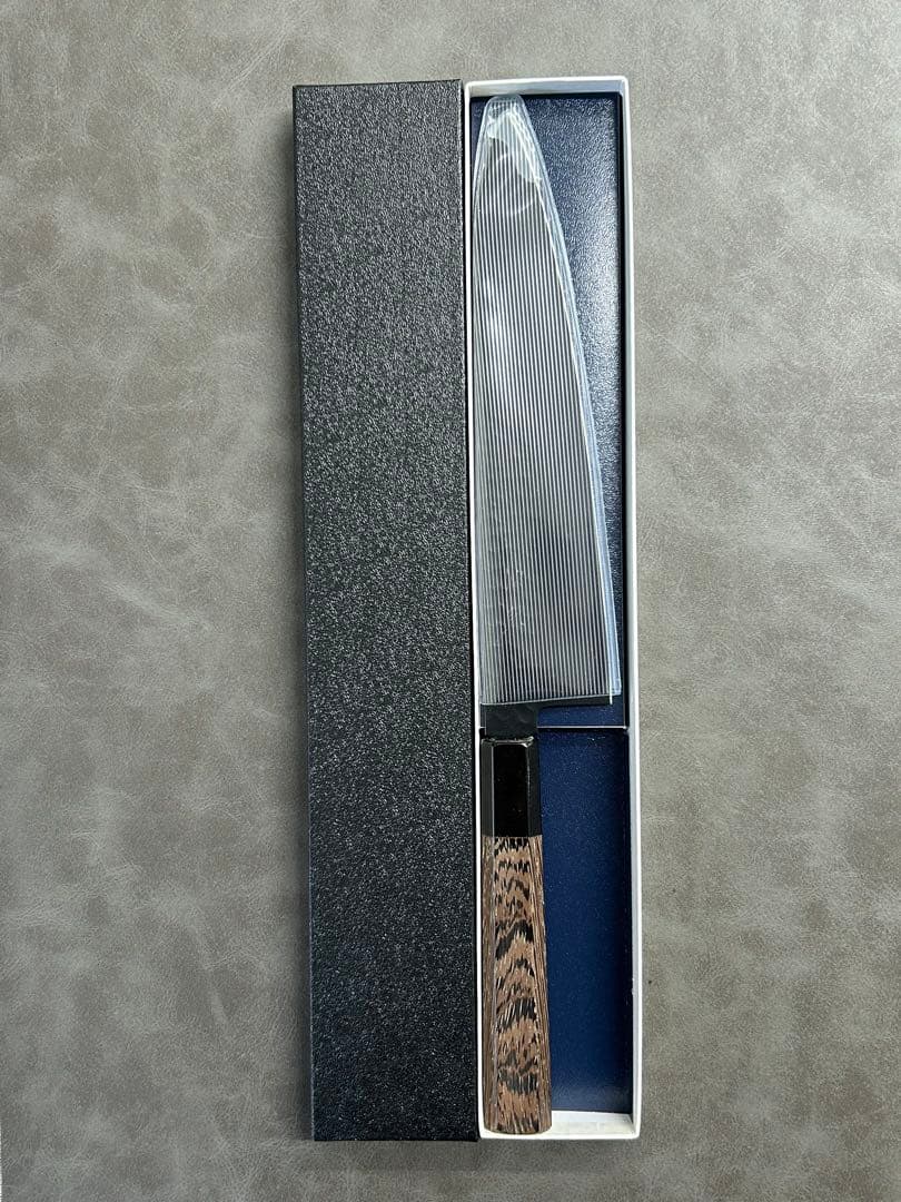 仙助 牛刀 包丁 VG10 鎚目フッ素加工 210mm ウエンジ柄