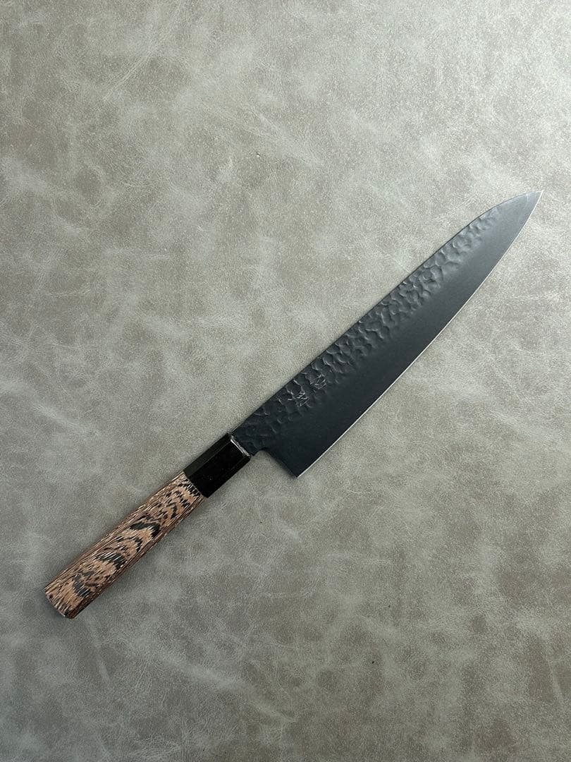 仙助 牛刀 包丁 VG10 鎚目フッ素加工 210mm ウエンジ柄