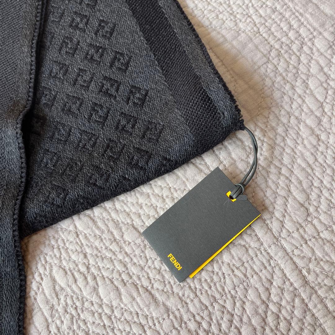 新品未使用 FENDI フェンディ ズッカ 総柄 マフラー