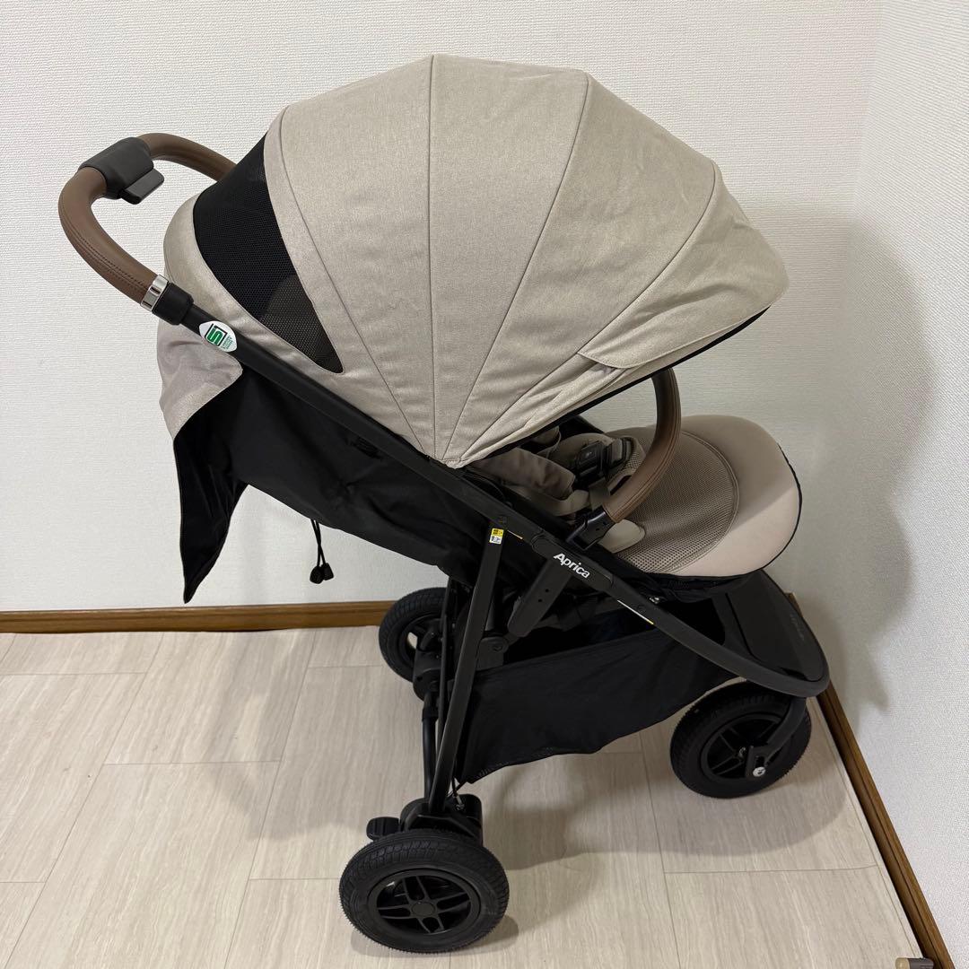 【極美品】Aprica 最新モデル スムーヴ プレシャスAB