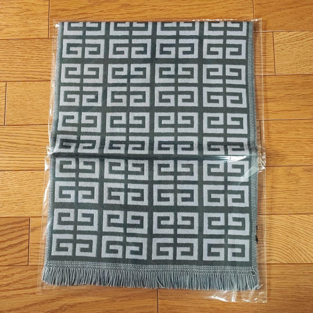 GIVENCHY 幾何学模様 マフラー 100%ウール　グレー
