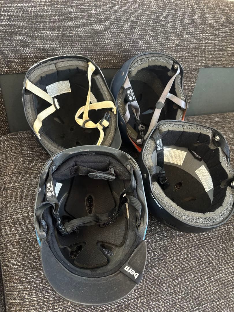 値下げ　bern ヘルメット　セット　スケボー　スノボー　自転車にも