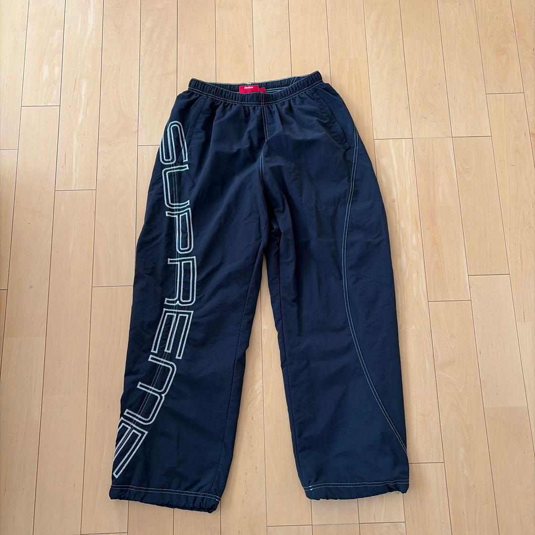 パンツ Supreme Spellout Embroidered Track Pant